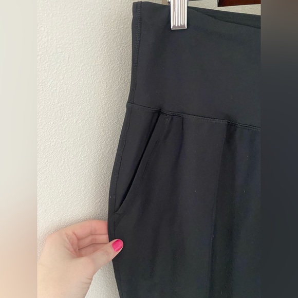 Women’s - Old Navy - Active Black Powersoft Leggings/Joggers - Size XL - Picture 11 of 13